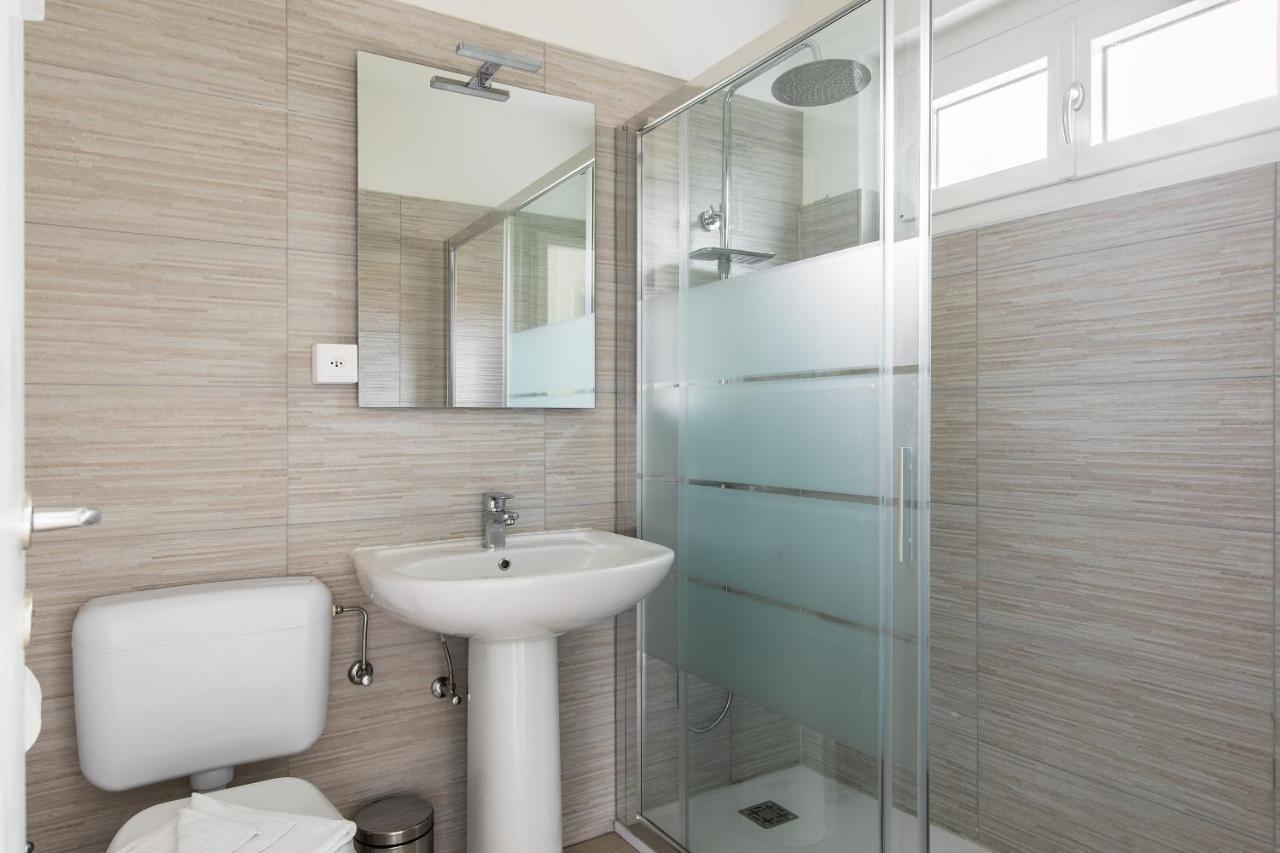 Rose By Quokka 360 - Refined Two-bedroom With Garden *